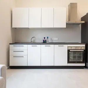 https://the-naviglis-house-2-romolo-station.it-lombardy.com